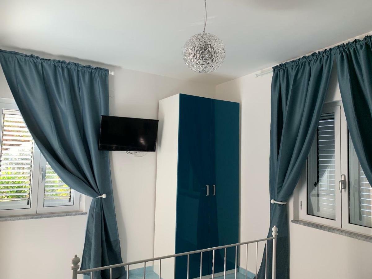 Residence Serrone ซานตามาเรีย ดิ กาสเตลลาบาเต ภายนอก รูปภาพ